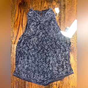 Vintage top. Beaded details. Size medium but fits like size small